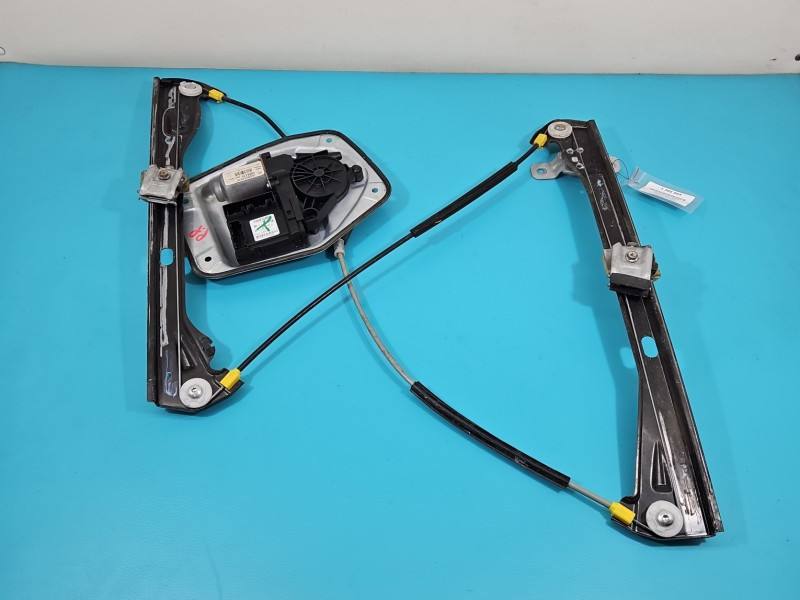 Склопідйомник передній правий Volkswagen Golf 5 1K0959792G