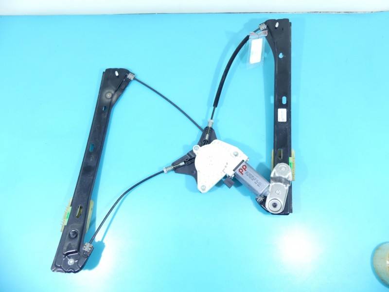 Склопідйомник передній правий Volkswagen Passat B8 5Q4959802B
