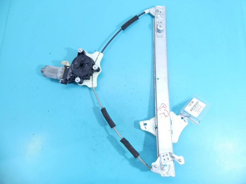 Склопідйомник передній правий Hyundai I20 82402-C7010