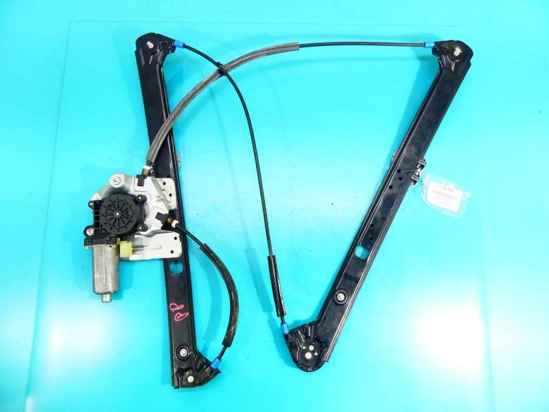 Склопідйомник передній правий BMW X5 E53 8381020