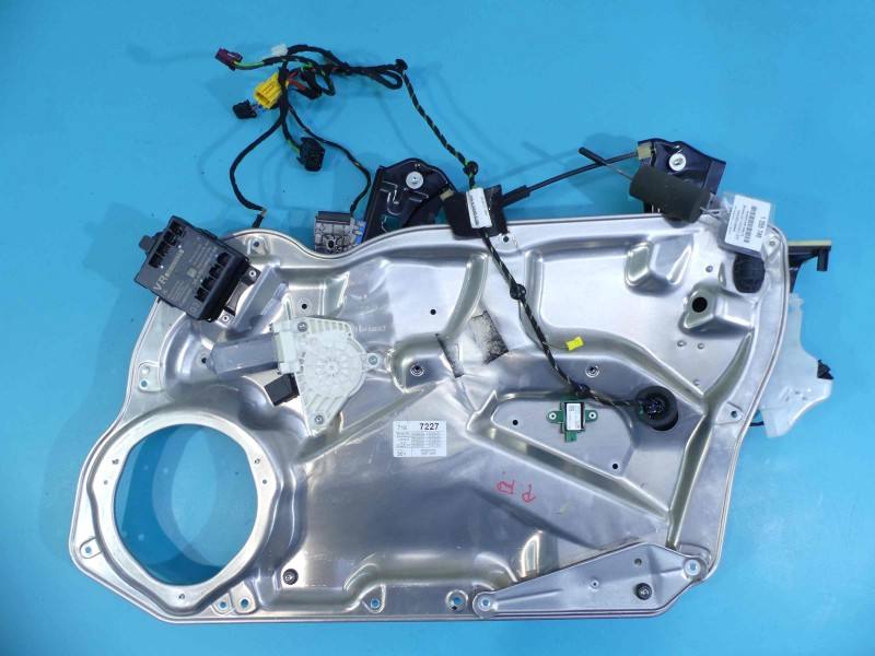 Склопідйомник передній правий Mercedes CLS C218 A2129004314