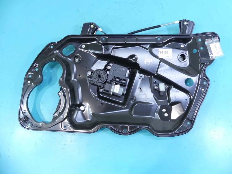 Склопідйомник передній правий Volkswagen Passat B7 3AA959702
