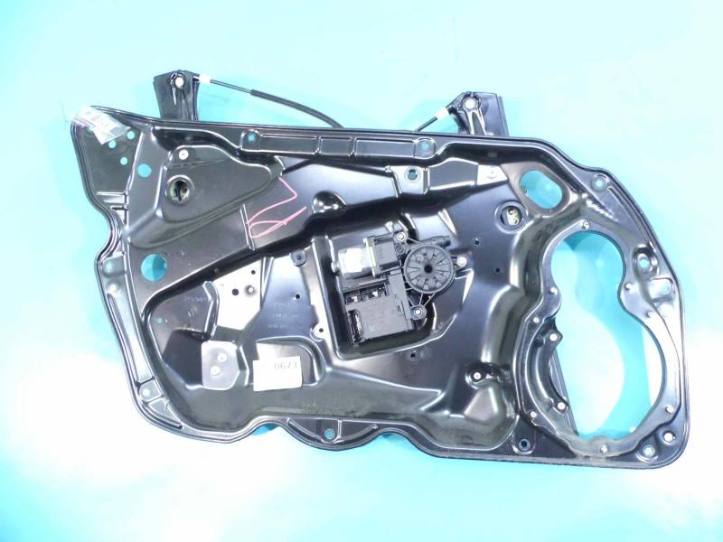 Склопідйомник передній правий Volkswagen Passat B7 3C0959793C