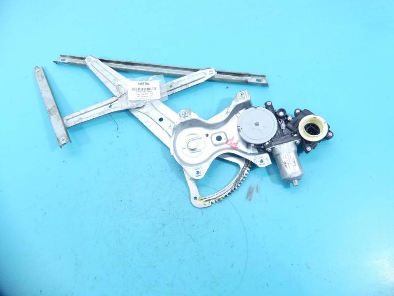 Склопідйомник передній правий Toyota Verso 85710-0F030-B
