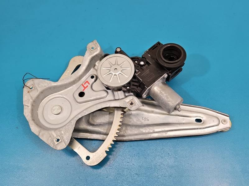 Склопідйомник задній лівий Toyota C-HR 69840-F4010 — фото деталі 2