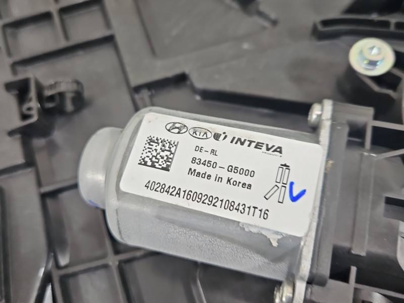 Склопідйомник задній лівий Kia Niro 83450-G5000 — фото деталі 3