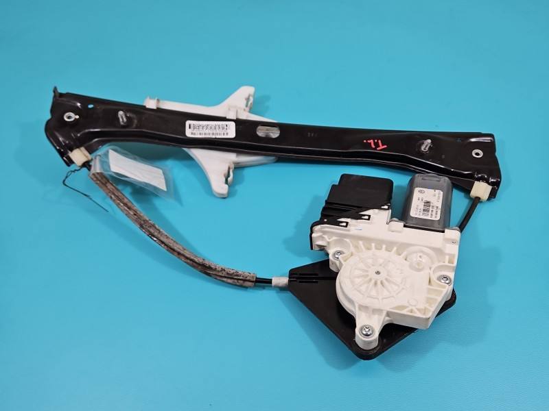 Склопідйомник задній лівий Volkswagen Jetta 3C0959703B
