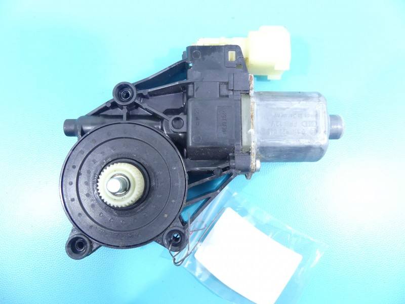 Склопідйомник задній лівий Ford B-Max 0130822649