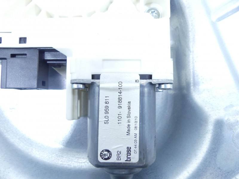 Стеклоподъемник задний левый Skoda Yeti 5L0959811 — фото детали 2