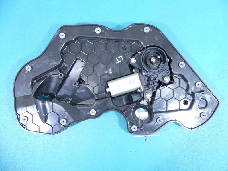 Склопідйомник задній лівий Audi A8 D4 4F0837059
