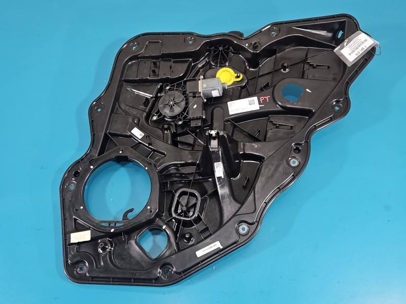 Склопідйомник задній правий Alfa romeo Stelvio 0130822070