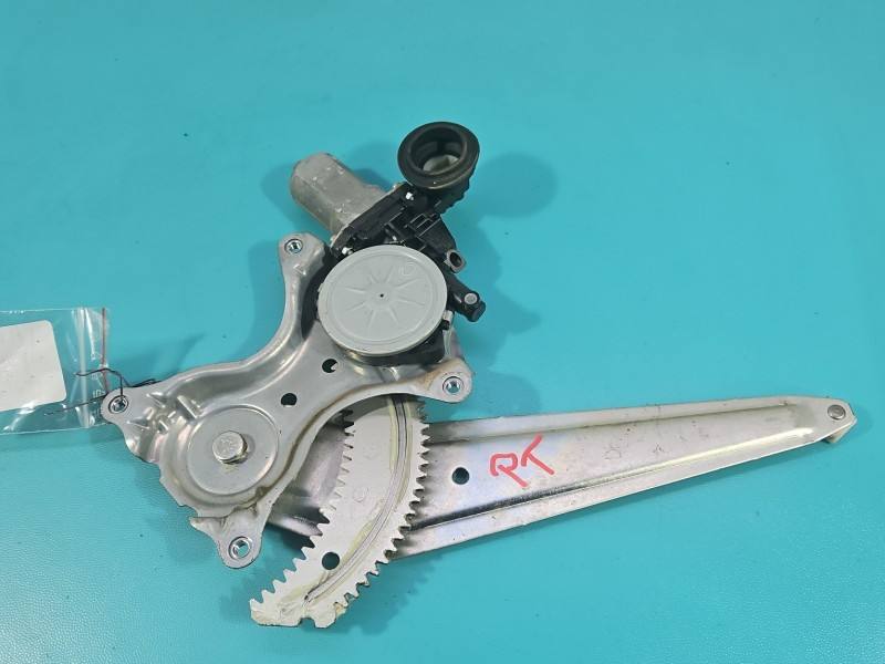 Склопідйомник задній правий Toyota Rav4 85720-35140