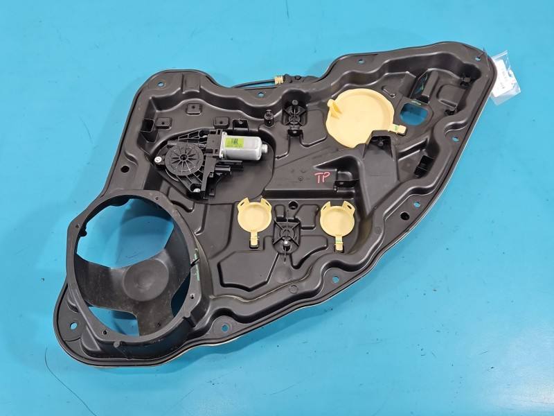 Склопідйомник задній правий Jeep Cherokee 931403-103