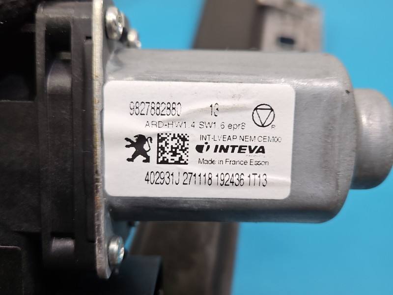 Склопідйомник задній правий Peugeot 508 9827882880 — фото деталі 5