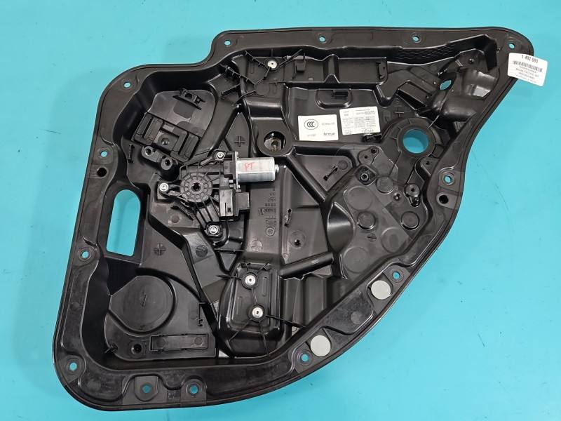 Склопідйомник задній правий Mercedes E W213 A2137600100