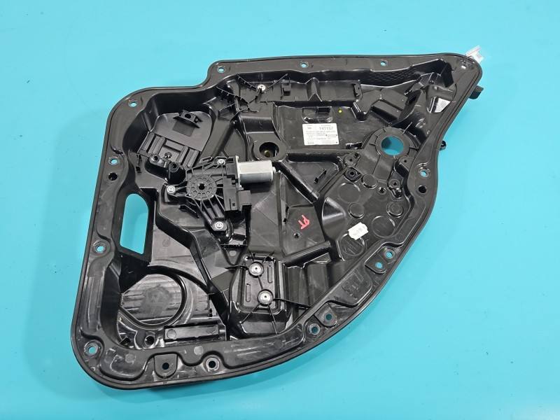 Склопідйомник задній правий Mercedes C W205 A20557300279