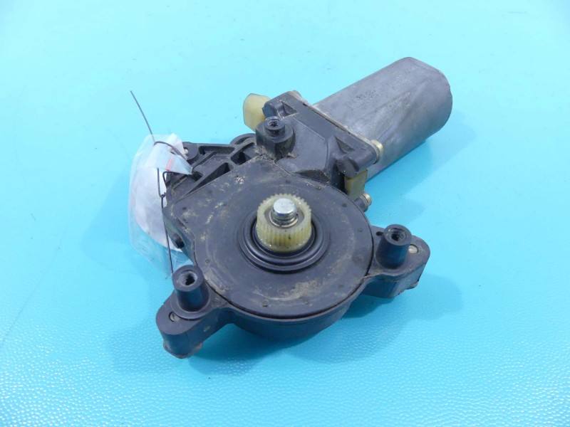 Склопідйомник задній правий Toyota Avensis T22 0130821745