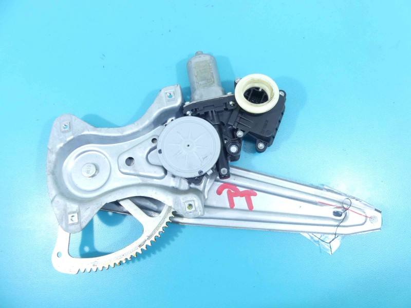 Склопідйомник задній правий Toyota Avensis T27 85702-02020