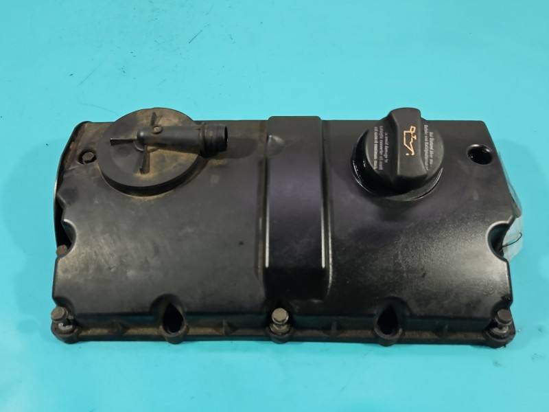 Клапанна кришка Volkswagen Polo 038103475Q