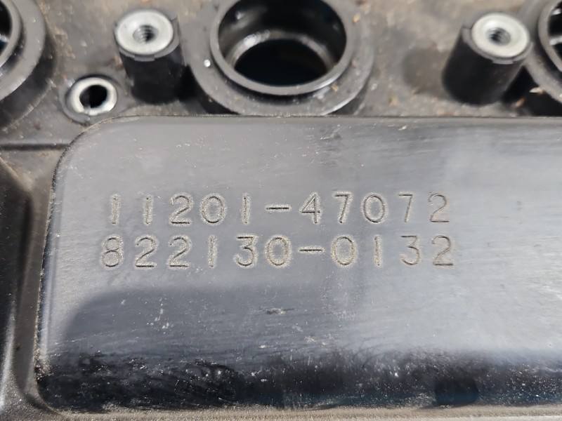 Клапанная крышка Toyota Auris 11201-47072 — фото детали 2
