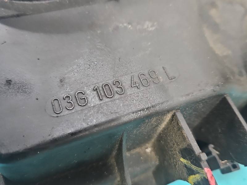 Клапанна кришка Volkswagen Passat B6 03G103475C — фото деталі 3