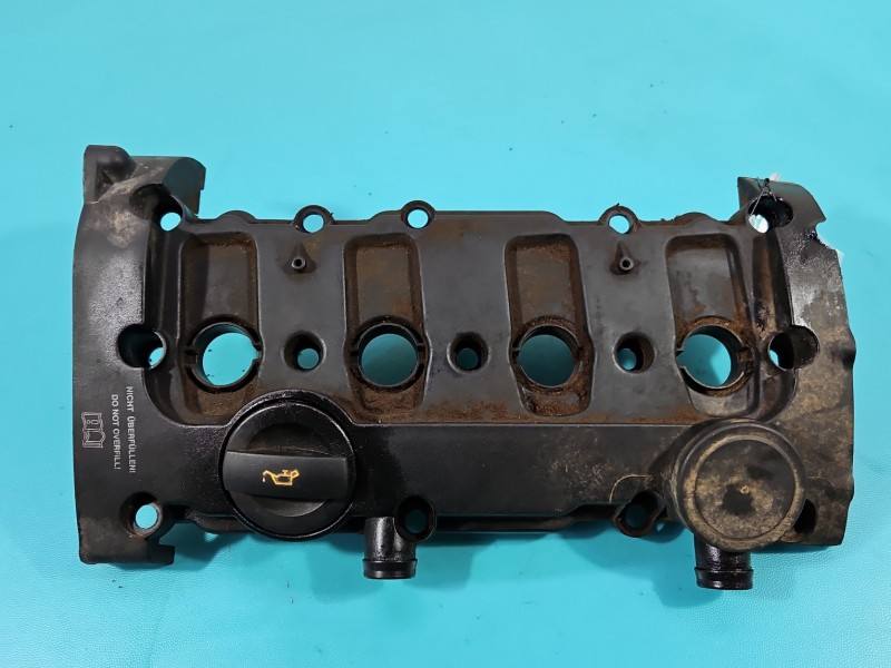 Клапанна кришка Volkswagen Passat B6 06F103469D