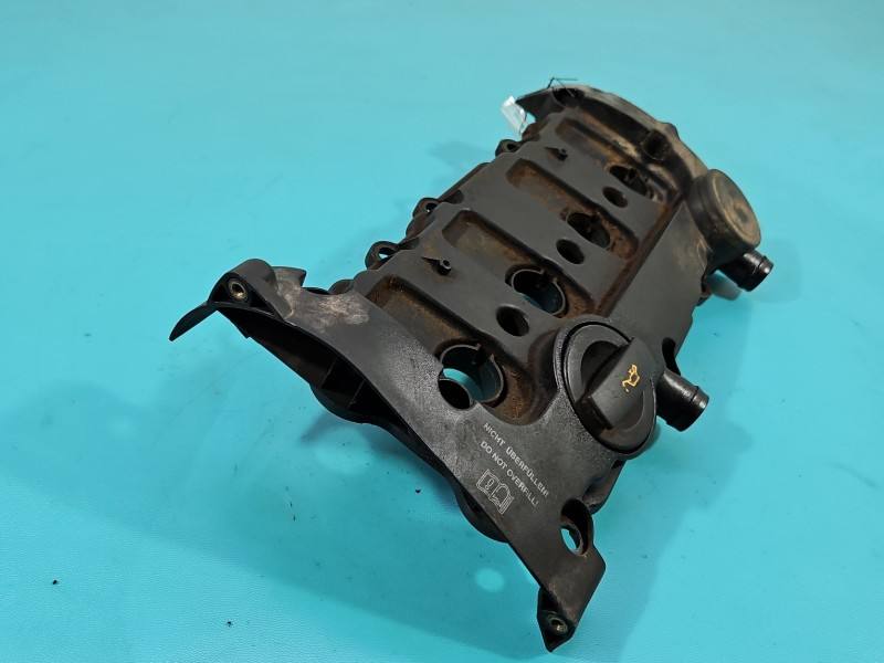 Клапанна кришка Volkswagen Passat B6 06F103469D — фото деталі 3