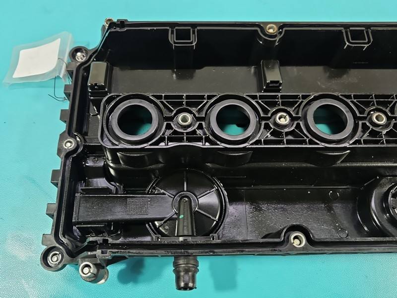 Клапанная крышка Opel Astra J 1056-2405 — фото детали 13