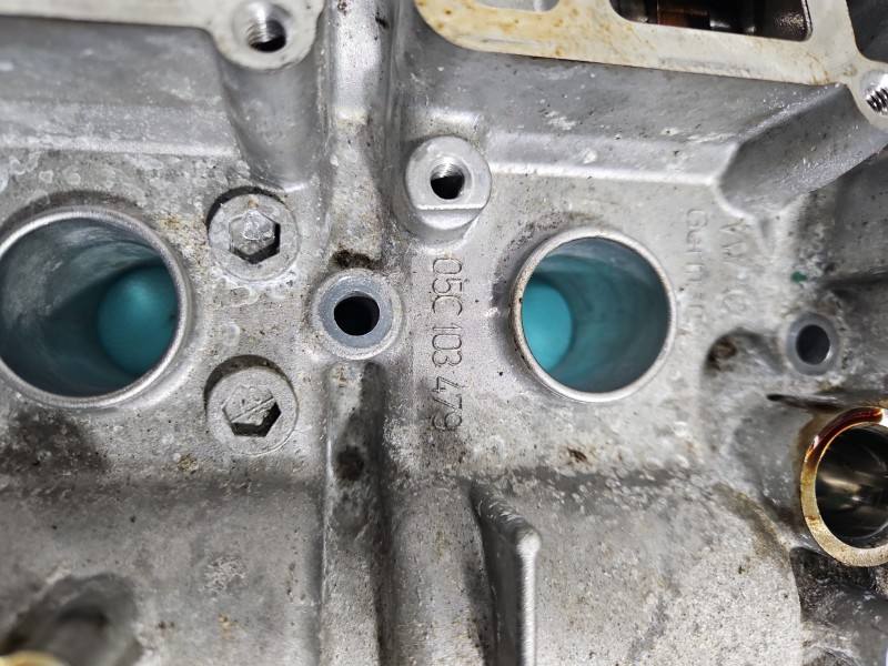 Клапанная крышка Skoda Kamiq 05C103479 — фото детали 7
