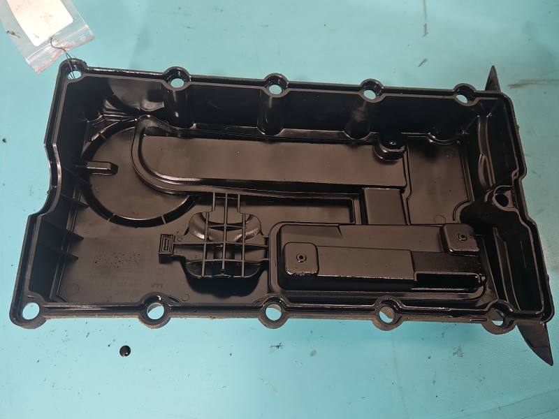 Клапанна кришка Volkswagen Touran 03G103475 — фото деталі 4