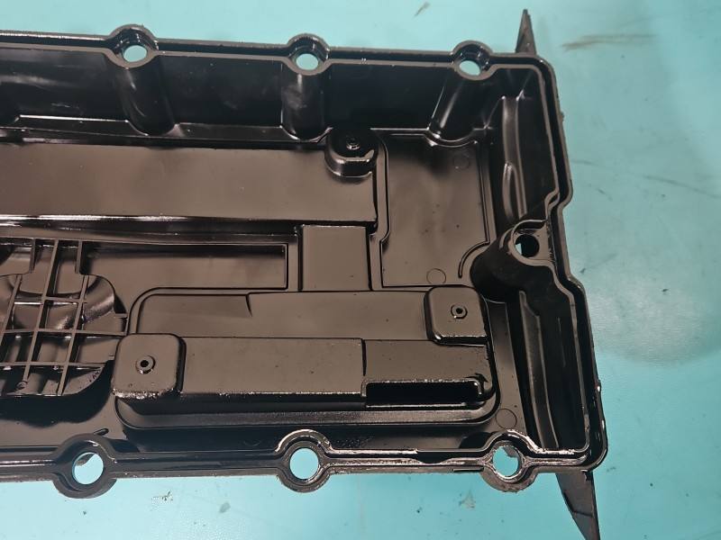 Клапанна кришка Volkswagen Touran 03G103475 — фото деталі 5