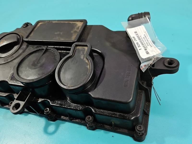 Клапанная крышка Dodge Journey 03G103469AA — фото детали 2