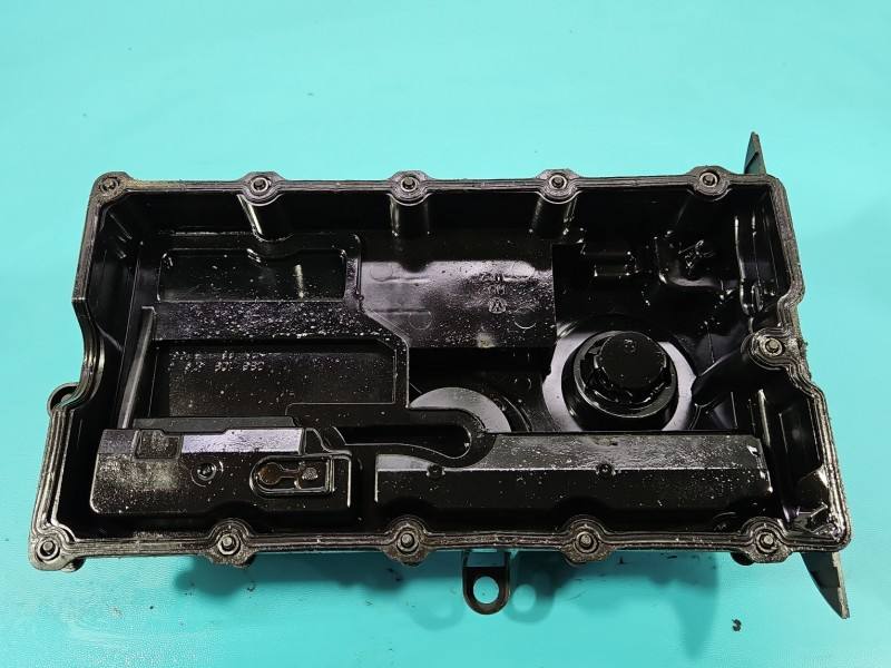 Клапанная крышка Dodge Journey 03G103469AA — фото детали 8