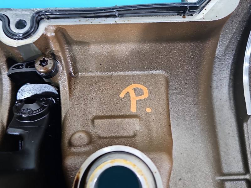 Клапанна кришка Porsche Panamera — фото деталі 6