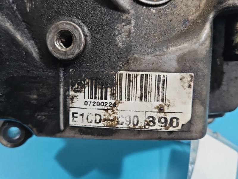 Клапанная крышка Toyota Avensis T25 — фото детали 3