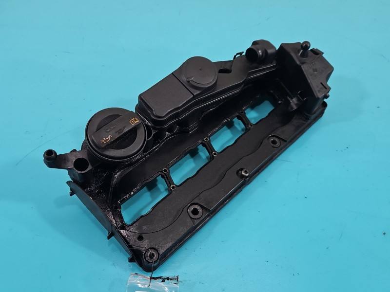 Клапанна кришка Volkswagen Passat B6 03L103469