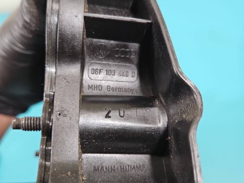Клапанна кришка Volkswagen Passat B6 06F103469D — фото деталі 4