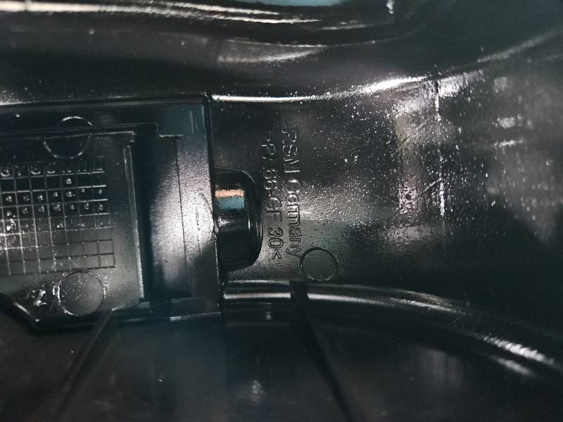 Клапанна кришка Mercedes E W212 A6510100101 — фото деталі 6
