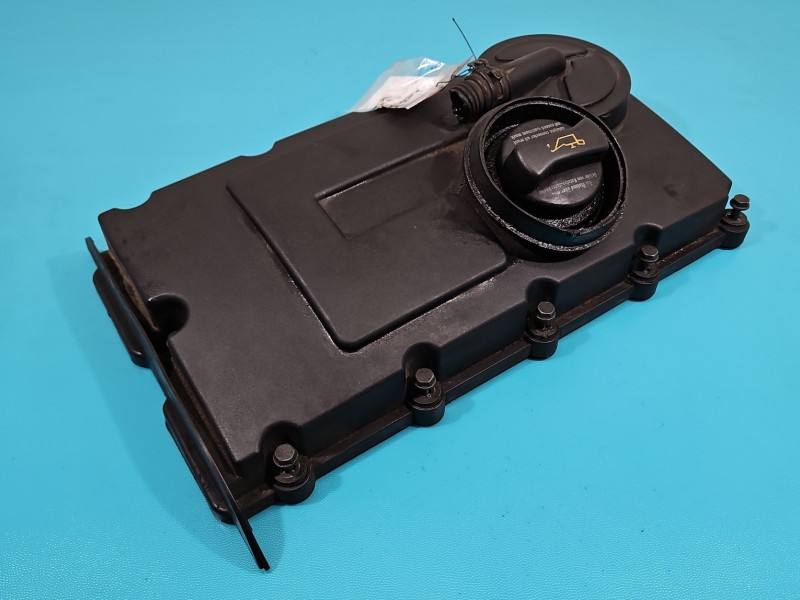 Клапанна кришка Volkswagen Touran 03G103475
