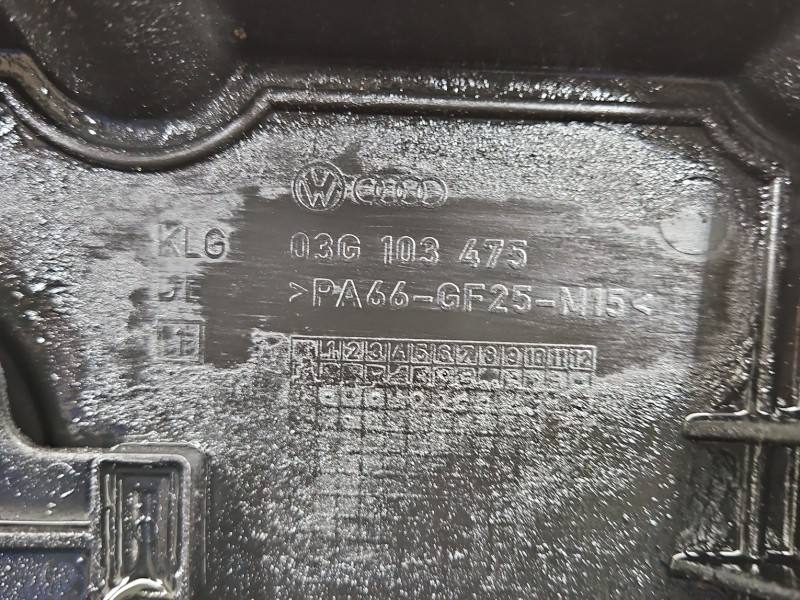 Клапанна кришка Volkswagen Touran 03G103475 — фото деталі 4