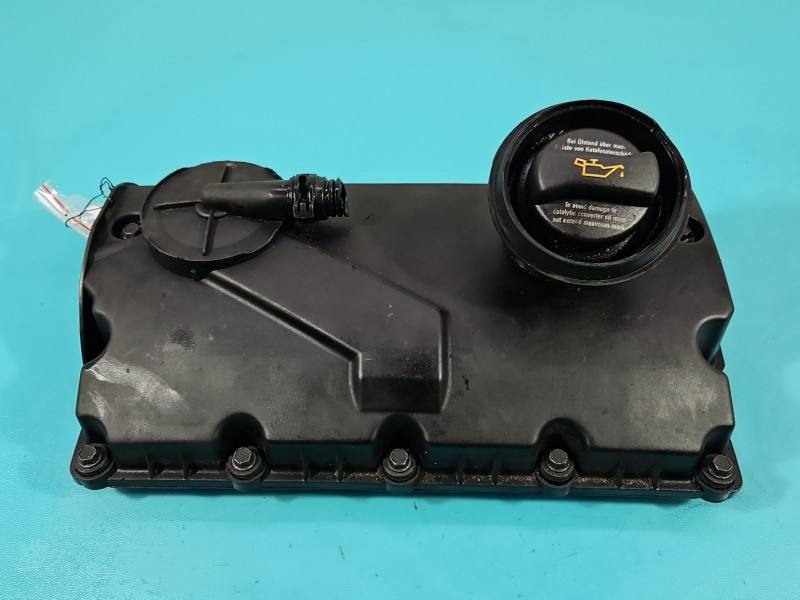 Клапанна кришка Seat Toledo 038103475N