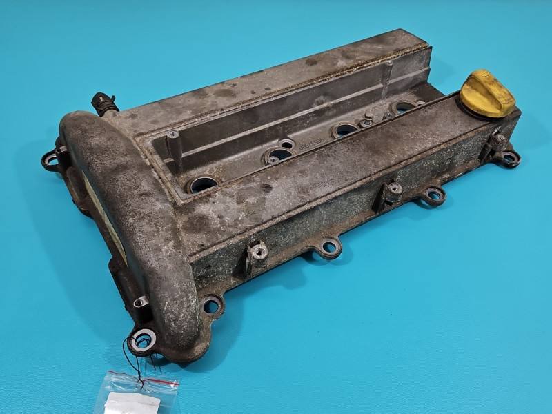 Клапанна кришка Opel Vectra C 90537980