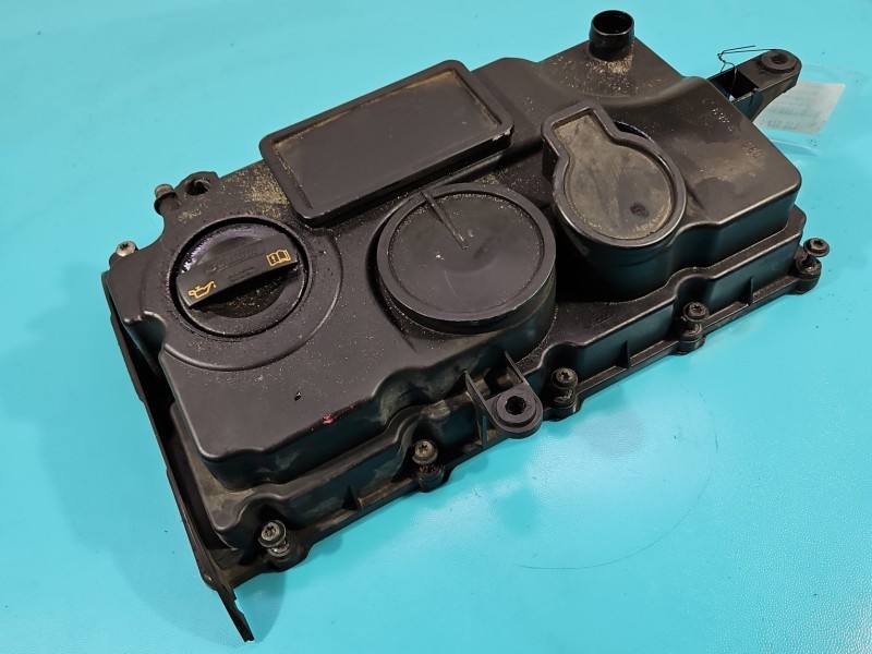 Клапанная крышка Volkswagen Touran 03G103469L