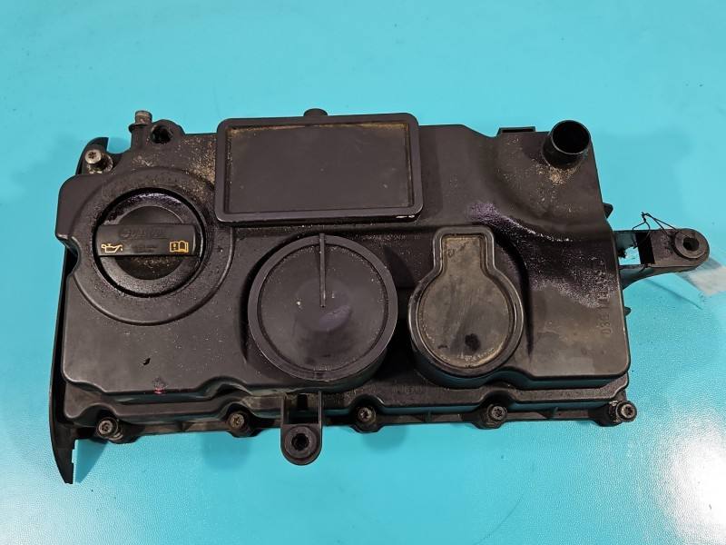Клапанная крышка Volkswagen Touran 03G103469L — фото детали 3