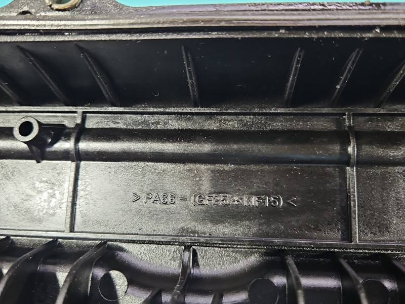 Клапанна кришка Hyundai I30 22410-2B000 — фото деталі 4