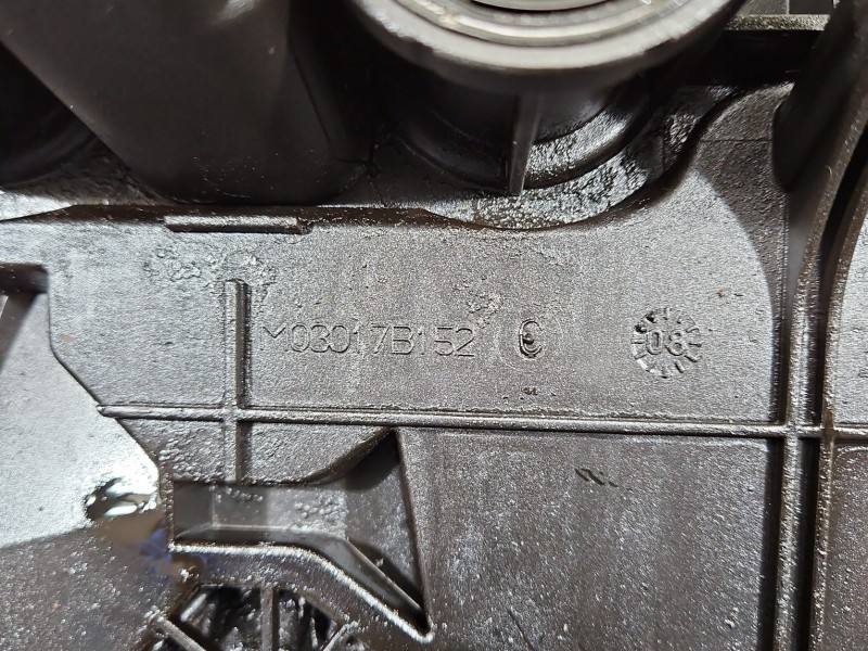 Клапанна кришка Peugeot 207 V757272480 — фото деталі 10