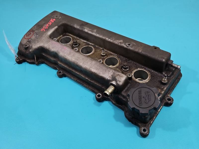 Клапанна кришка Toyota Corolla E12