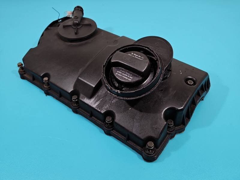 Клапанная крышка Ford Galaxy 038103475R