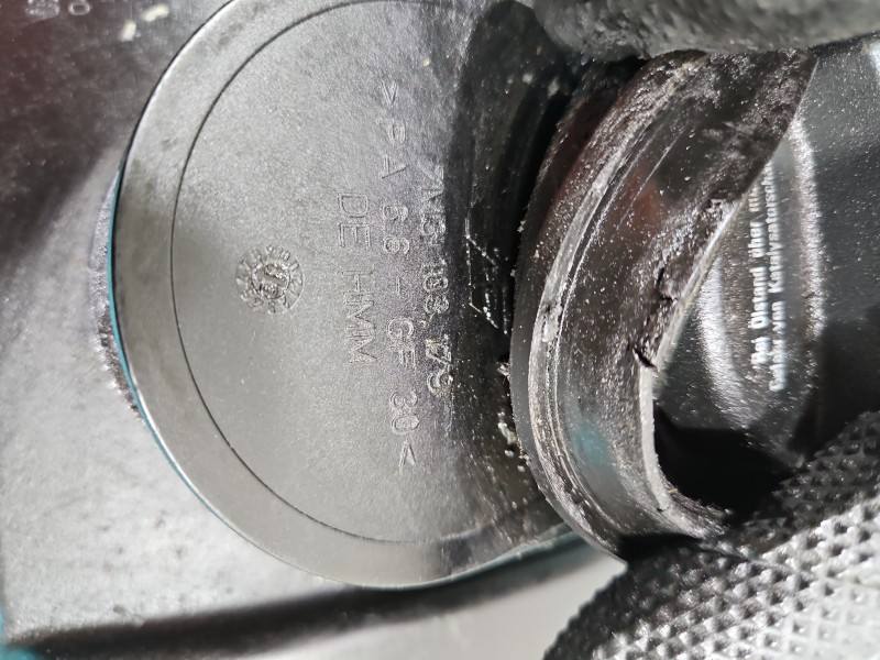 Клапанная крышка Ford Galaxy 038103475R — фото детали 4