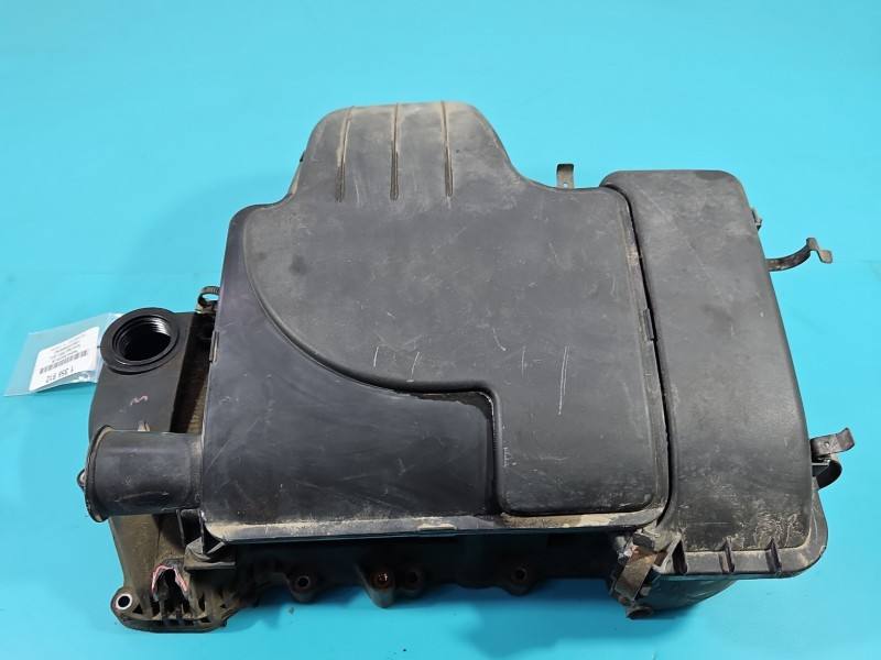 Клапанна кришка Toyota Aygo 17705-0Q010
